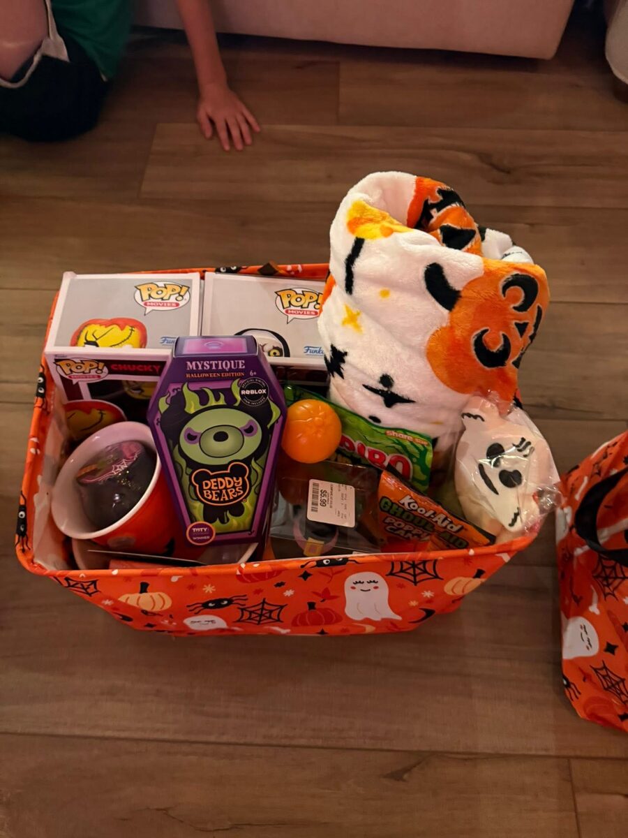 Halloween treat basket for kids
